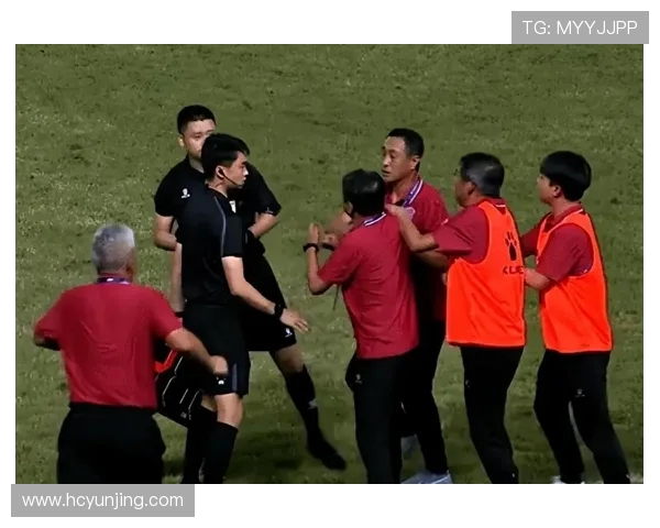 段鑫因健康原因卸任上海嘉定汇龙主帅球队未来执教人选备受关注